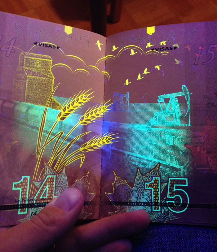 Passeport canadien images lumière ultraviolet