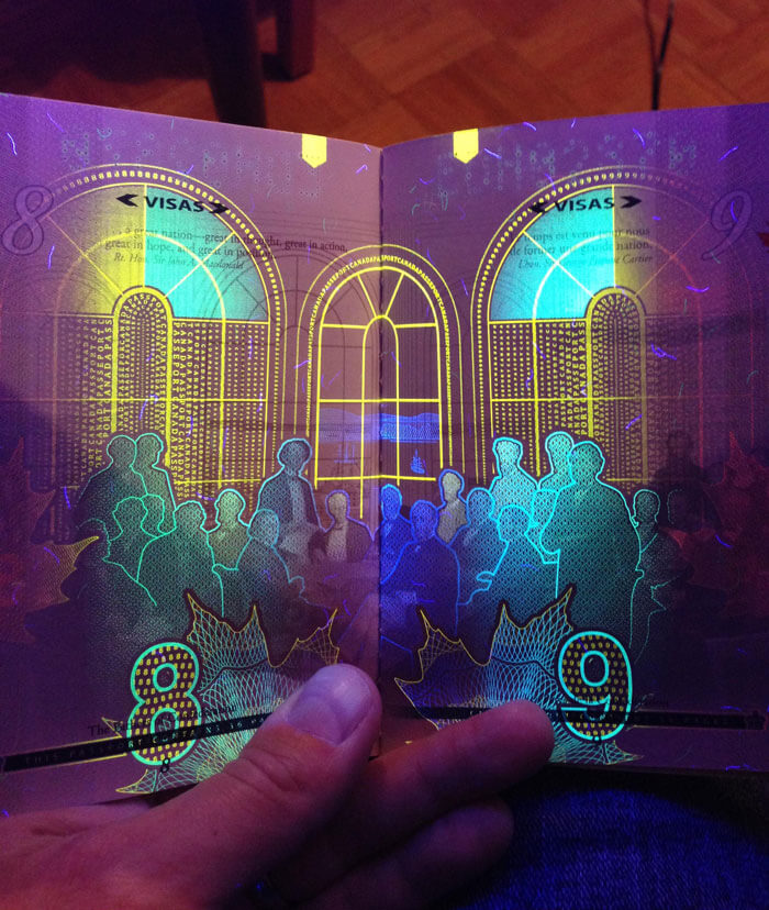 Passeport canadien images lumière ultraviolet