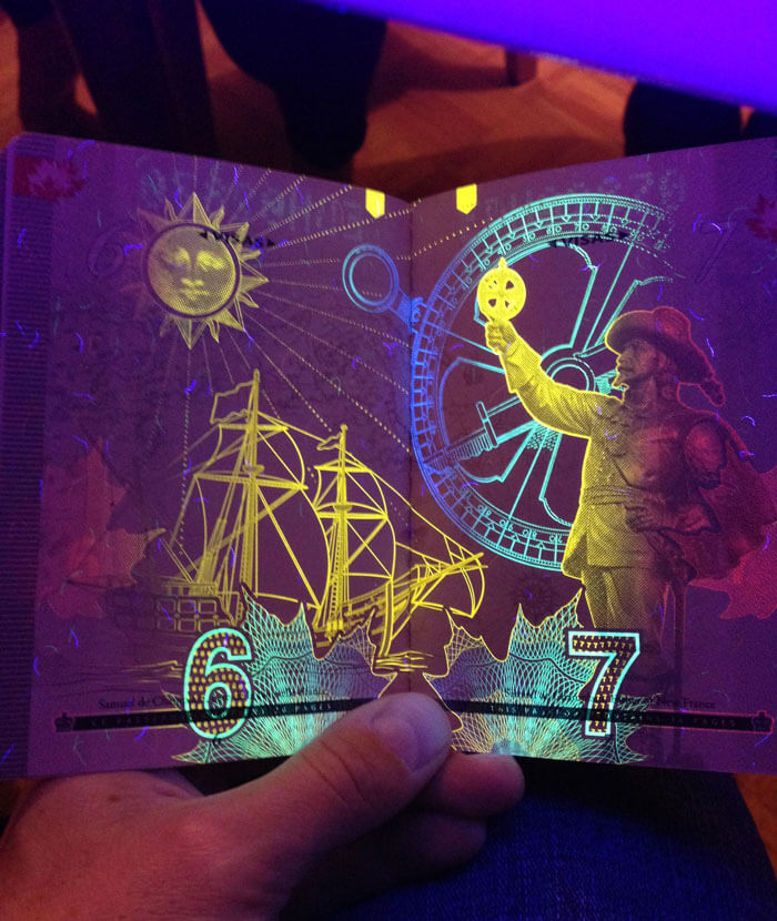 Passeport canadien images lumière ultraviolet