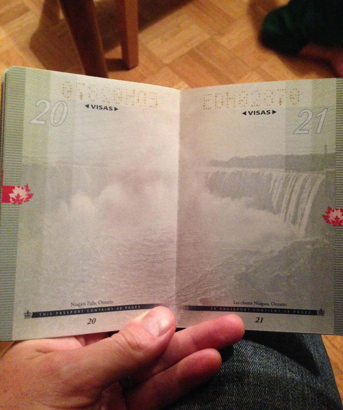 Passeport canadien images lumière ultraviolet