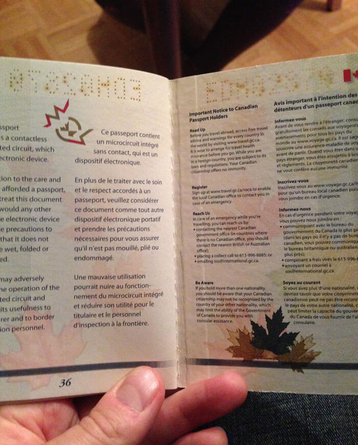 Passeport canadien images lumière ultraviolet