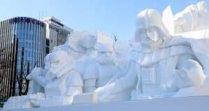 L’armée japonaise crée d’immenses sculptures de Star Wars au festival de Sapporo Sculptures sur neige, Star Wars, Sapporo, Japon