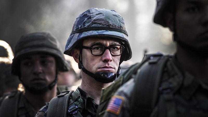 Premières images de Joseph Gordon-Levitt dans la peau d’Edward Snowden pour Oliver Stone Snowden, teaser du film d'Oliver Stone