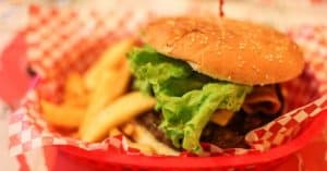 L’impressionnant impact de l’alimentation sur le cancer du côlon Fast-food, nutrition, régime, cancer du colon