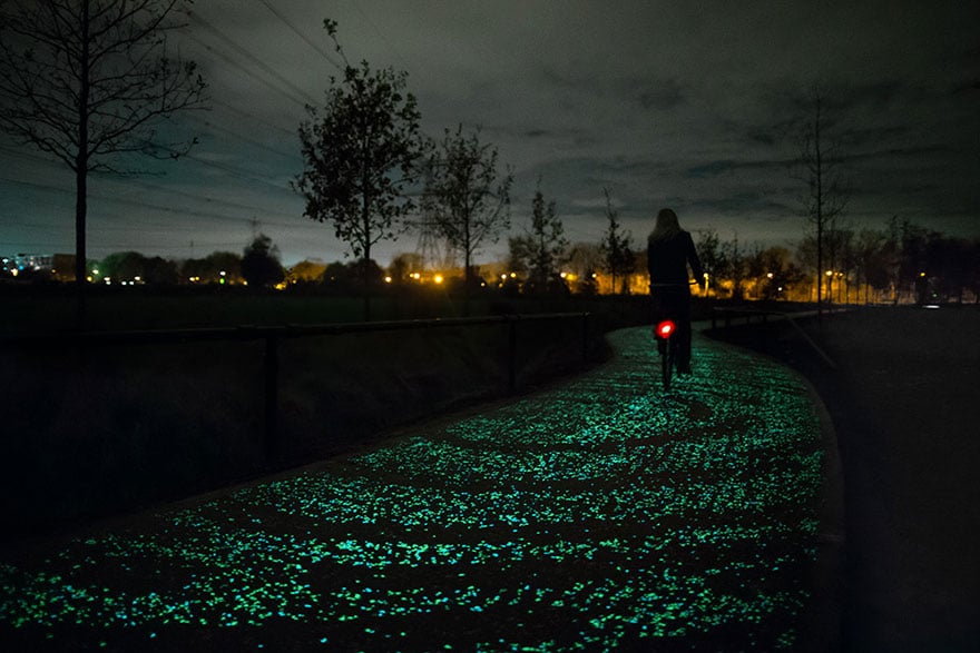 Van Gogh, La Nuit Etoilée, piste cyclable phosphorescente, Pays-Bas, Daan Roosengaarde