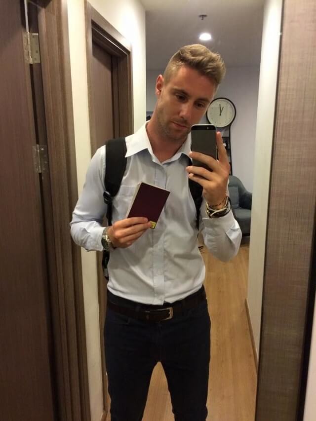 Johnny Ward, voyage, millionnaire, blog