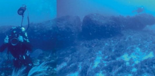 monolithe sicile découvert