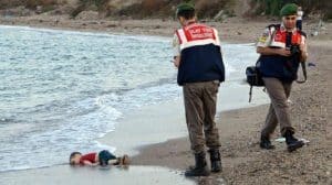 La photo d’un enfant mort noyé qui choque l’Europe Aylan Kurdi, photo, enfant, mort noyé, turquie