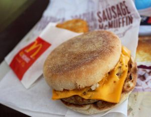 McDonald’s va commencer à servir des McMornings toute la journée mc-morning-journee