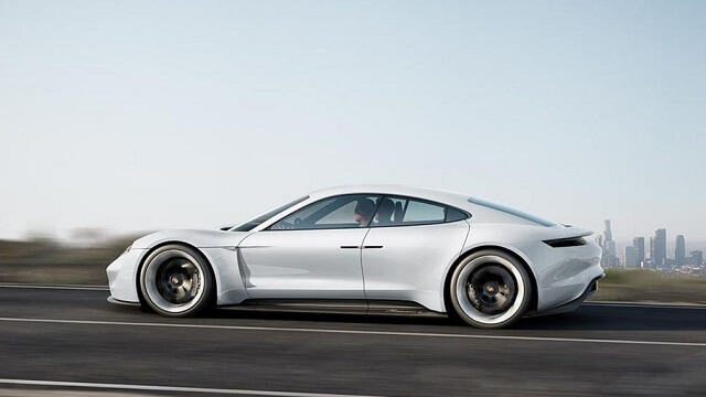 Porsche Mission E, électrique
