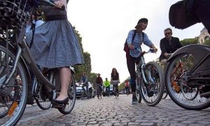 Paris a réduit son « smog » de près de moitié pour sa « journée sans voitures » journée sans voitures, Paris, succes