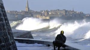Tempête Carmen : des vents violents de 140 km/h pour le Nouvel An