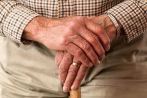 Un nonagénaire tue le pensionnaire d’un EHPAD à coups de canne