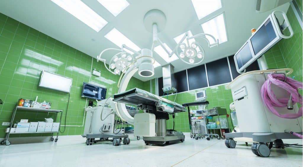 Un étudiant survit à une chute de 4 étages