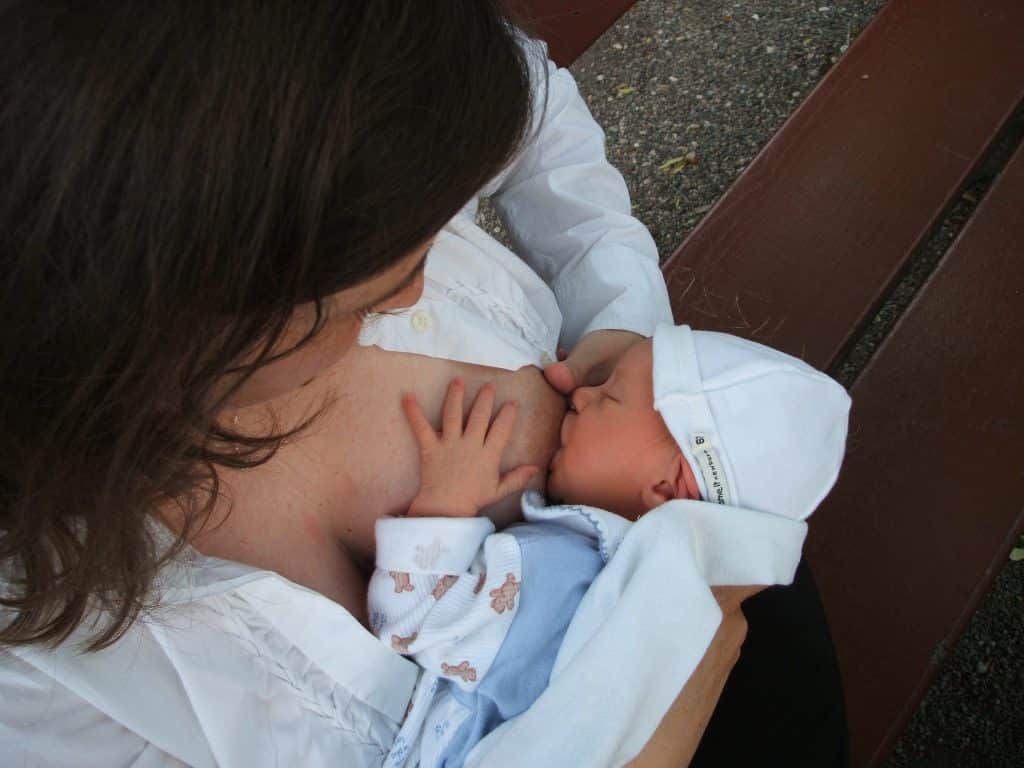 États-Unis : une femme transgenre parvient à allaiter son bébé