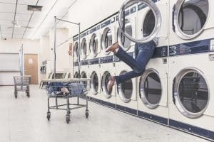 Trois ans de prison ferme pour avoir mis un bébé dans un lave-linge