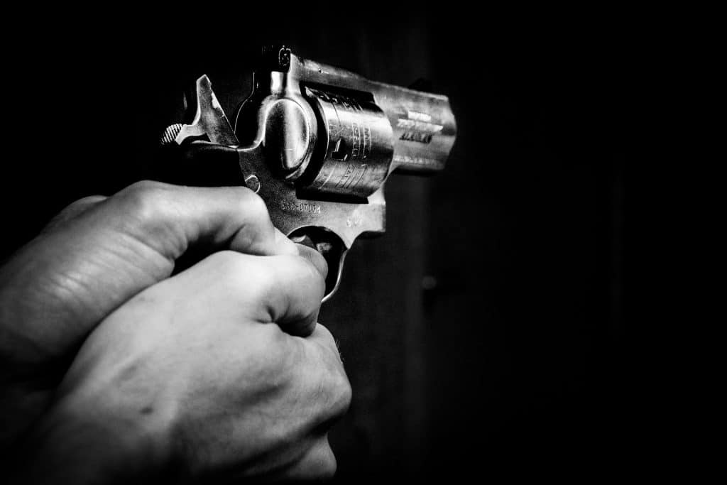 Il abat sa compagne et se suicide en pleine rue