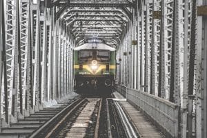 Une femme se jette sous le RER sous les yeux de son fils de 11 ans