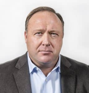 L’animateur radio Alex Jones est interdit sur Twitter