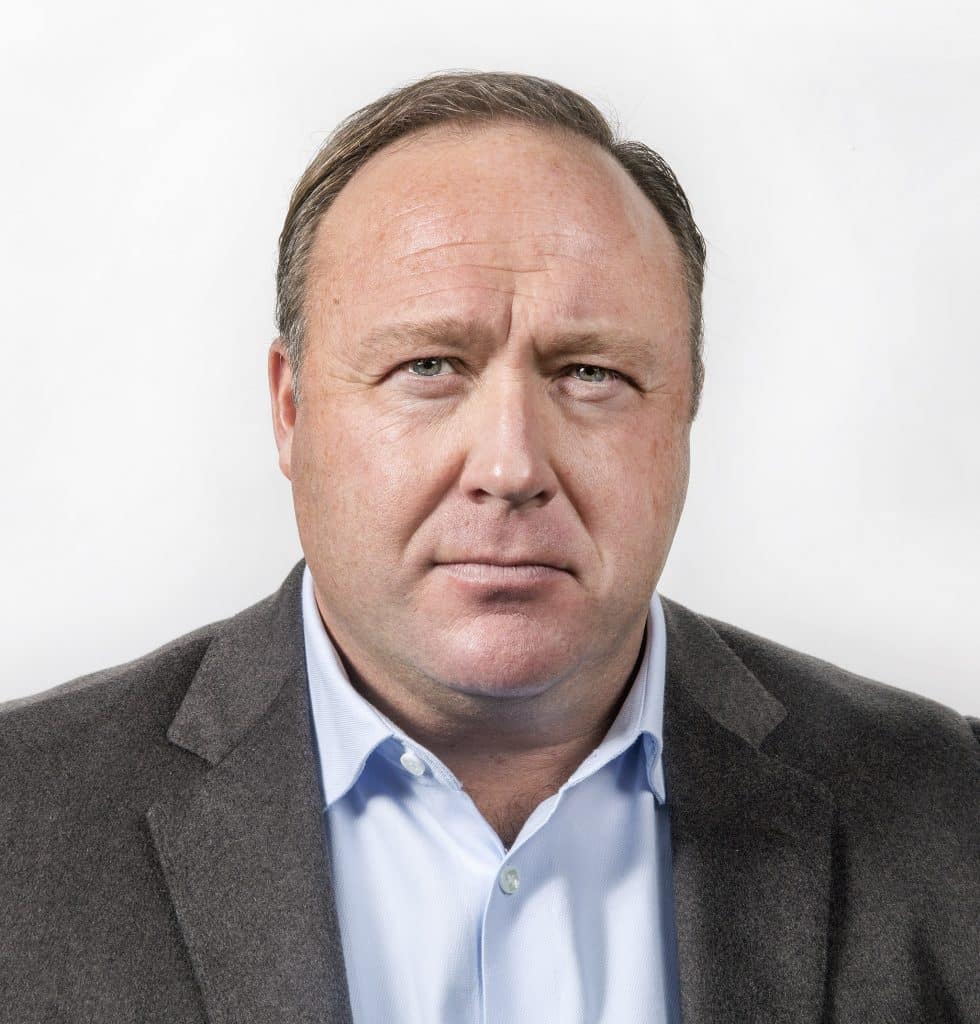 L’animateur radio Alex Jones est interdit sur Twitter