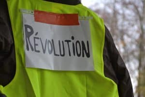 Manifestation des gilets jaunes : le Premier ministre Édouard Philippe cherche l’unité après les troubles