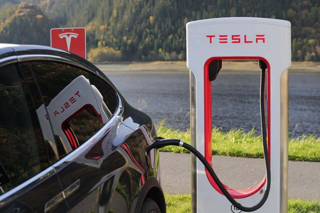 Tesla envisage d’augmenter les prix de ses produits