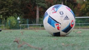 Un match de football se termine après 169 heures de jeu