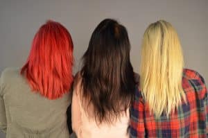 Cancer du sein : la coloration des cheveux accroît le risque d’en développer un