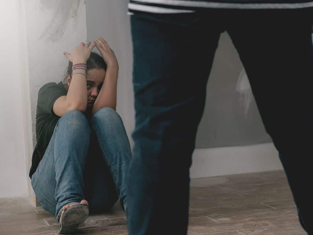 Séquestrée, une adolescente de 16 ans fait 200 passes en 5 jours