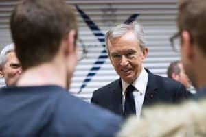 Bernard Arnault (LVMH) poursuit l’effort de guerre contre le coronavirus en renonçant à une partie de son salaire
