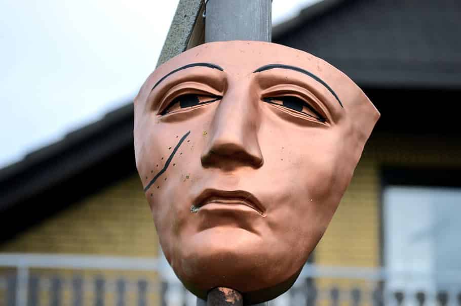 Indonésie : un village se sert de fantômes pour faire respecter les mesures de distanciation sociale