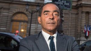 Un célèbre avocat Parisien en garde-à-vue, il est accusé de viol