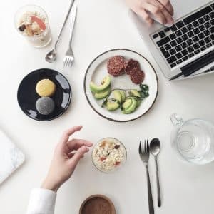 Mieux manger au travail sans se ruiner
