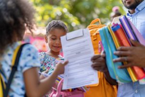 Allocation de rentrée scolaire 2024 : découvrez les départements prioritaires et ce que cela signifie pour vous