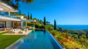 Illustration de l'immobilier de luxe à Marbella sur la Costa del Sol.