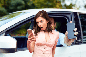 Carte verte, carte grise, permis de conduire 2.0 : voici les astuces pour dématérialiser vos documents officiels dès maintenant