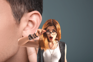 Méfiez-vous ! Le nettoyage d’oreilles pourrait causer la surdité, la preuve ici Méfiez-vous ! Le nettoyage d'oreilles pourrait causer la surdité, la preuve ici !