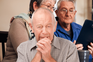 Les seniors au chômage : découvrez comment les nouvelles conditions les pénalisent gravement