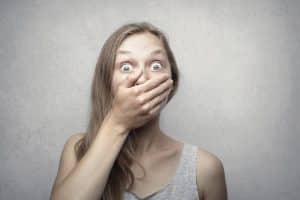Des changements cruciaux dans le RSA et la prime d’activité dès octobre : êtes-vous concerné ? Woman in Gray Tank Top