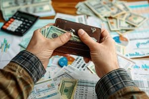 Subirez-vous une nouvelle taxe sur la valeur ajoutée : les impacts sur votre pouvoir d'achat et plus encore