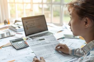 Énergie : cette aide qui devait soulager les particuliers fait exploser leurs factures, le piège révélé Ce que vous devez savoir : comment l'aide énergétique peut augmenter vos factures jusqu'à 912 euros par an