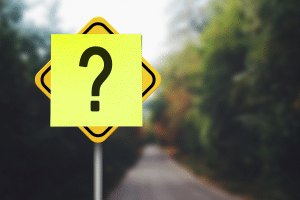 Ce nouveau panneau de signalisation envahit les routes en France : voici ce qu’il signifie vraiment…vous n’allez pas le croire