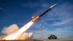 Ce missile hypersonique US dépasse Mach 5 : un bond technologique qui défie les défenses aériennes mondiales