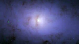 Ce mystérieux trou noir « couché » découvert à 80 millions d&rsquo;années-lumière intrigue les astronomes de la NASA