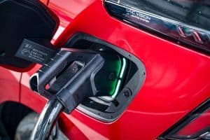 Ces 5 règles d’or pour recharger votre voiture électrique éviteront des disputes épiques aux bornes publiques Ces 5 règles d’or pour recharger votre voiture électrique éviteront des disputes épiques aux bornes publiques