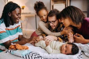 Dès 2025, obtenez votre Carte Familles Nombreuses en 5 minutes et profitez de 56 000 réductions partout en France Dès 2025, obtenez votre Carte Familles Nombreuses en 5 minutes et profitez de 56 000 réductions partout en France