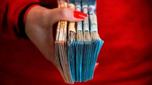 Impôts : Attention ! Ces 500 euros mensuels à votre fille peuvent cacher un piège fiscal colossal