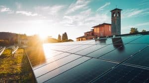 Italie : cette découverte révolutionnaire permet de récupérer 98,7% de l'argent des panneaux solaires, un trésor insoupçonné