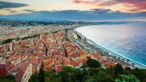 Montpellier et Nantes en plein boom : ces villes littorales séduisent avec une hausse démographique de plus de 1 % par an