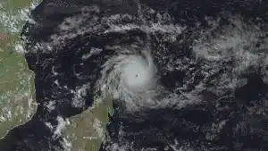 Cyclone Chido : La Poste se mobilise pour soutenir Mayotte